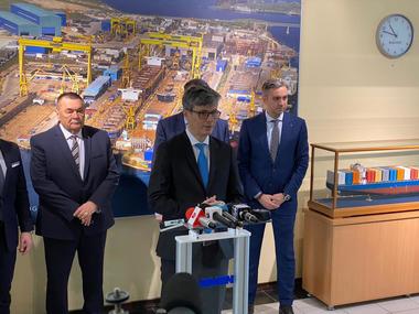 Ministrul Economiei: Dacă va trebui să luăm măsuri în aşa fel încât acţionarii diferitelor companii să respecte legile, le vom lua. Nu vom accepta transferul de preţuri între companii, nu vom accepta lucruri care sunt interzise şi le vom verifica