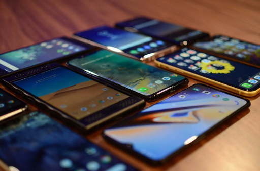 Vânzările de smartphone-uri au scăzut dramatic în China