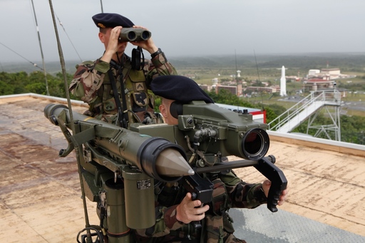 Producătorul de rachete MBDA îşi suspendă activitatea în Franţa până pe 23 martie 