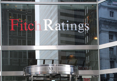 UPDATE - Agenţia de evaluare financiară Fitch a înrăutăţit perspectiva asupra ratingului de credit al României şi estimează un deficit peste cel prognozat de Guvern / Ministrul Finanţelor:  Un avertisment clar dat populiştilor din Parlament