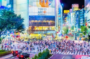 Japonia relaxează restricţiile privind distanţarea socială şi a decis redeschiderea parcurilor, muzeelor, bibliotecilor şi a altor facilităţi publice