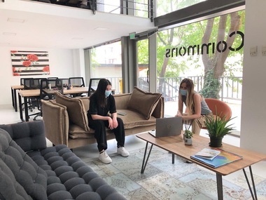 Spaţiile de coworking din Bucureşti se redeschid. Ocupanţiispaţiului vor trebui să poarte măşti, să păstreze distanţa de 1,5 metri şi să-şi dezinfecteze mâinile 