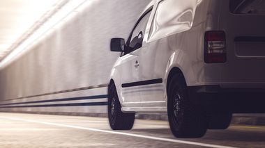 Tendinţe pe piaţa locală de vehicule comerciale rulate: Decizia de cumpărare a românilor este influenţată de ţara de provenienţă a maşinilor, ei se orientează în special după vehicule din Germania, Italia şi Belgia