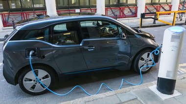 Ministrul Mediului: Aproape 50% din eco-tichetele Rabla Plus au fost rezervate deja de români; anul 2020 este anul maşinilor electrice în România