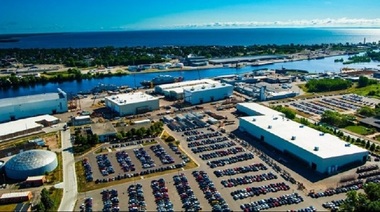 Preşedintele Donald Trump a vizitat şantierul naval Fincantieri Marinette Marine din SUA