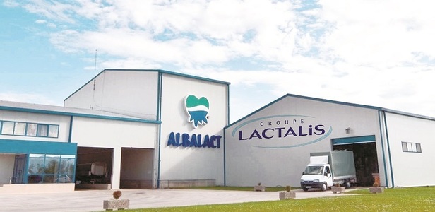 Grupul Lactalis închide fabricile din Floreni şi Vatra Dornei din cadrul societăţii Dorna Lactate