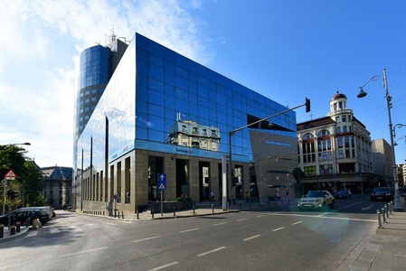 Banca Comercială Română anunţă că a înregistrat o creştere de peste 70% a conturilor de economii deschise de persoanele fizice în prima jumătate a anului