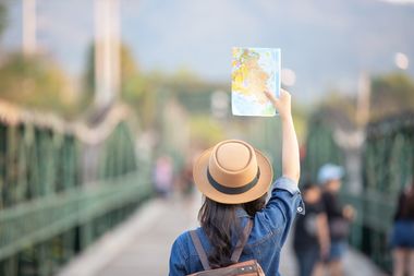 INS: Numărul turiştilor înregistraţi în structurile de primire turistică în primele şase luni a scăzut cu 61,8% comparativ cu anul trecut, la 2,14 milioane