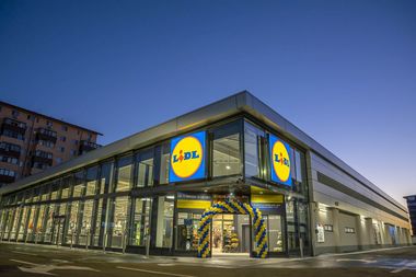 Lidl va deschide joi două magazine, în oraşele Gherla şi Marghita