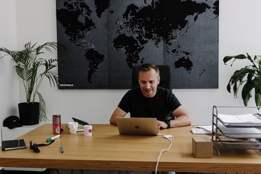 Retailerul ceh de mobilă şi decoraţiuni interioare Bonami anunţă vânzări în creştere cu 50% în România în ultimele luni. Compania îşi va dubla numărul de angajaţi până la sfârşitul anului