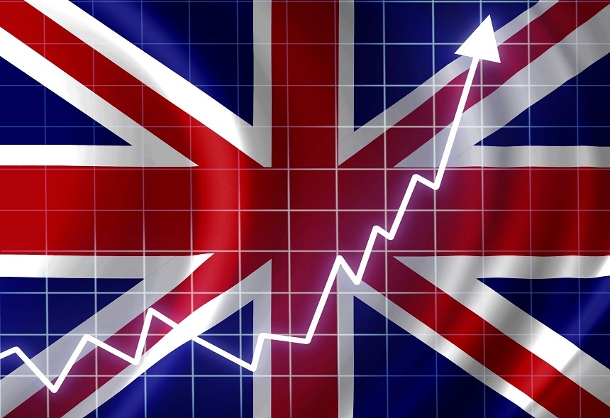 Economia britanică a crescut cu 6,6% în iulie şi a recuperat circa jumătate din producţia pierdută din cauza pandemiei