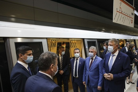 UPDATE - Preşedintele Iohannis, premierul Ludovic Orban şi ministrul Transporturilor, la darea în folosinţă a magistralei de metrou Drumul Taberei. Ei au călătorit cu metroul pe noua magistrală. Ce au declarat cei trei oficiali - VIDEO, FOTO