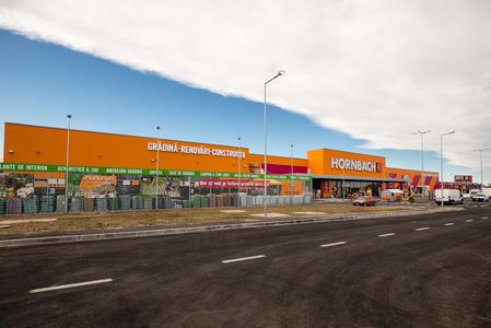 Hornbach inaugurează un nou magazin în Oradea, investiţie de 28,5 milioane de euro. Compania vrea să se extindă şi în Cluj-Napoca şi Constanţa
