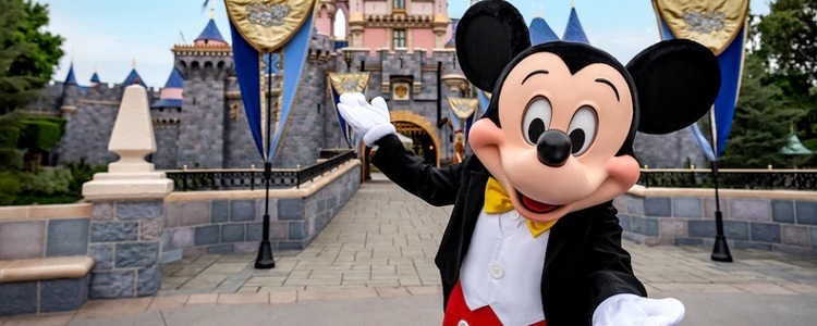 Disney va concedia 28.000 de angajaţi din parcurile tematice din Statele Unite

