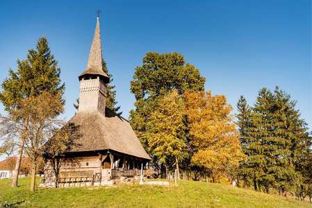 Ministerului Economiei anunţă lansarea Rutei Cultural Turistice a Bisericilor de Lemn din România, care cuprinde peste 160 de lăcaşuri de cult