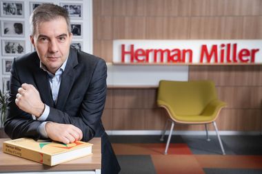 Distribuitorul de mobilier de birou Workspace Studio intră pe piaţa de retail online şi anunţă afaceri de 6,5 milioane de euro în primele nouă luni