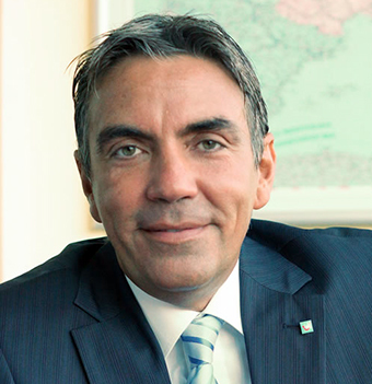 Dragoş Anastasiu: Începând din martie-aprilie, lucrurile se vor relaxa din toate punctele de vedere. Eu cred că vor trece 3-4 ani până când vom reveni la nivelul din 2019, dar probabil mulţi operatori din turism vor dispărea până atunci