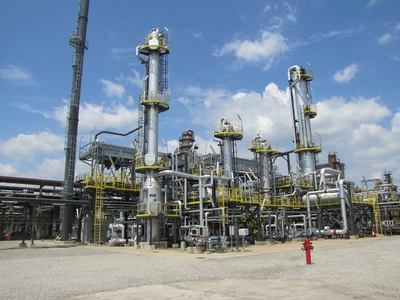 OMV Petrom a investit 21 de milioane euro la rafinăria Petrobrazi pentru creşterea capacităţii de amestec de biocombustibili  şi pentru a îmbunătăţi infrastructura pentru transportul, descărcarea şi depozitarea bio-componenţilor în rafinărie

