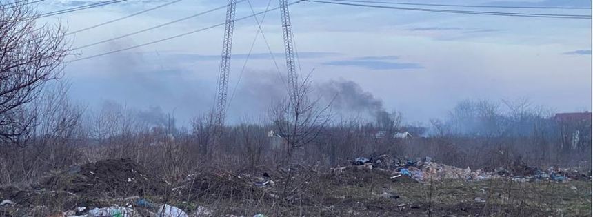 Garda de Mediu a dat amenzi de 232.000 lei în urma descinderilor din comuna Vărăşti, din judeţul Giurgiu, împotriva celor care ard ilegal deşeuri