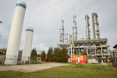Rafinăria Vega Ploieşti a produs în primele nouă luni ale anului 265.000 de tone de materii prime şi semifabricate procesate