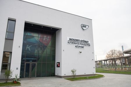 MOL a inaugurat noul centru de cercetare şi dezvoltare din Százhalombatta, Ungaria, investiţie de 10 milioane euro