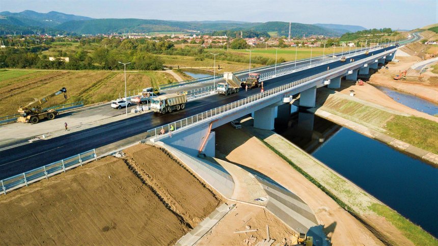 Bode: Autostrada Transilvania are 110 kilometri în lucru/ Peste patru ani, ne-am propus ca 160 de kilometri din autostradă să fie daţi în trafic 