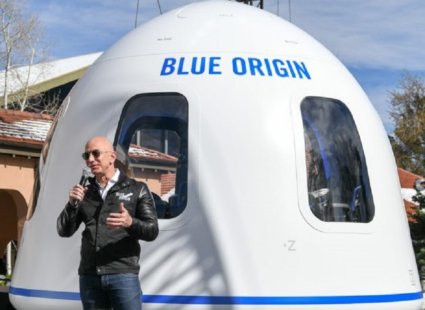 Jeff Bezos: Blue Origin va transporta prima femeie pe Lună