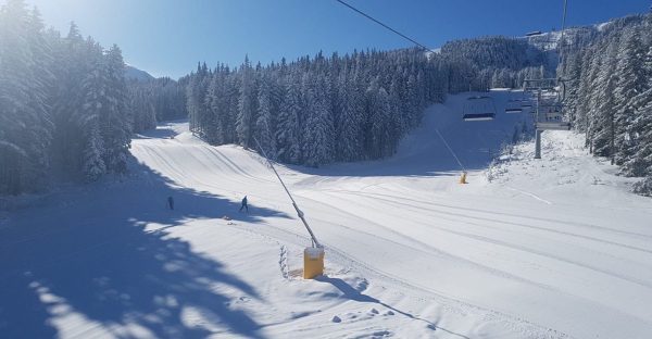 Touroperator: Cererea pentru vacanţe la schi în Bulgaria a crescut după ieşirea ţării din lista zonelor cu risc epidemiologic ridicat. O vacanţă la schi în Bansko costă 19 euro de persoană pe noapte, în hotel de trei stele cu mic dejun