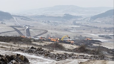 Secretar de stat în Ministerul Transporturilor: Şantierele de autostradă din Transilvania au pornit la turaţie maximă în 2021/ Suntem extrem de optimişti că, până la finalul anului, vom circula pe sectorul de autostradă Ungheni -Târgu Mureş
