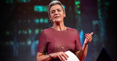 UE avertizează Apple să acorde un tratament egal tuturor aplicaţiilor de pe platforma sa, după acuzaţii de practici anticoncurenţiale din partea Facebook
