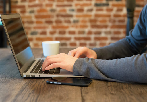 Autoritatea pentru Digitalizarea României anunţă un nou record pentru ghişeul.ro: 900.000 de utilizatori / Aproape 500.000 de tranzacţii, de la începutul anului 
