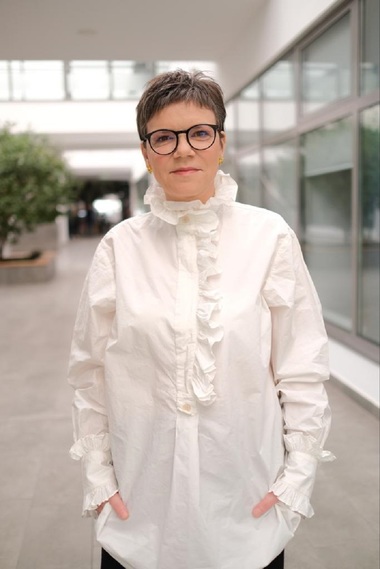 Vodafone România o numeşte pe Alexandra Olaru în funcţia de Director Legal & External Affairs 