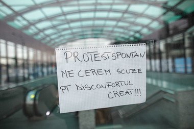 Metrorex a finalizat prima rundă de discuţii cu sindicatul  - Compania anunţă că nu vor exista disponibilizări, iar cercetarea disciplinară a celor care au participat la protest este suspendată / Problemele financiare ale companiei trebuie rezolvate