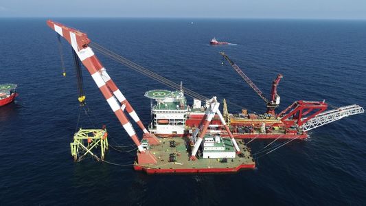 Grup Servicii Petroliere a instalat prima platformă fixă de foraj din Perimetrul Ana, la peste 120 de km în largul Mării Negre