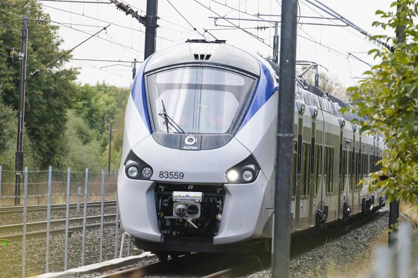 Franţa comandă primele trenuri cu hidrogen de la Alstom, contract de aproape 190 milioane euro pentru primele 12 trenuri electrice