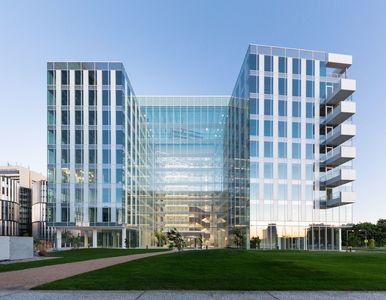 IFC, din Grupul Banca Mondială, oferă unei sucursale a Iulius Holding o finanţare de 72 milioane euro pentru construirea în Iaşi a unui amplu complex ecologic dedicat spaţiilor de birouri