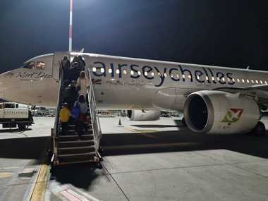 Air Seychelles a efectuat primul zbor direct de la Bucureşti / 162 de pasageri, majoritatea români, au aterizat pe Aeroportul Internaţional Seychelles din Pointe Larue

