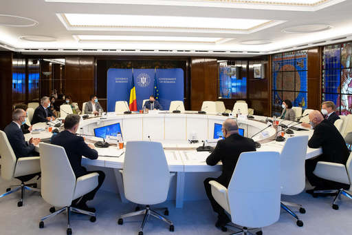 Premierul Florin Cîţu a discutat marţi cu reprezentanţii sectorului bancar despre digitalizare, IMM Invest şi creşterea capacităţii administrative a ANAF