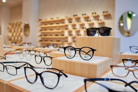 Magazinul de optică Lensa a deschis, la Ploieşti, al zecelea showroom, investiţie de 100.000 de euro