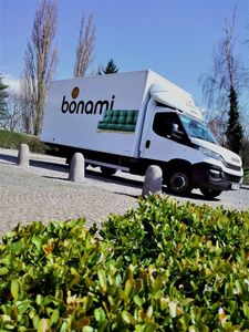 Magazinul online cu mobilier şi decoraţiuni Bonami.ro şi-a lansat propriul serviciu de livrare. Piaţa din România a crescut cu 20% în primele cinci luni din acest an