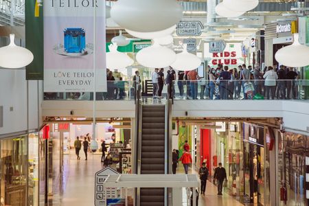 Grupul imobiliar francez Catinvest investeşte 6 milioane de euro într-o nouă extindere a Electroputere Mall din Craiova care vizează restaurante în aer liber şi 5.500 de metri pătraţi suplimentari de retail 