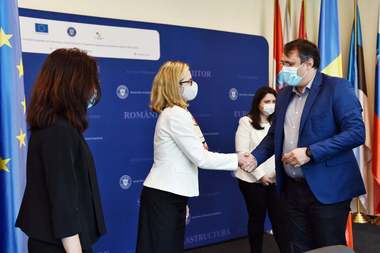Banca Mondială şi Ministerul Investiţiilor şi Proiectelor Europene au încheiat un Memorandum  valabil până în 2029, prin care banca acordă asistenţă tehnică Guvernului României pentru a moderniza administraţia publică