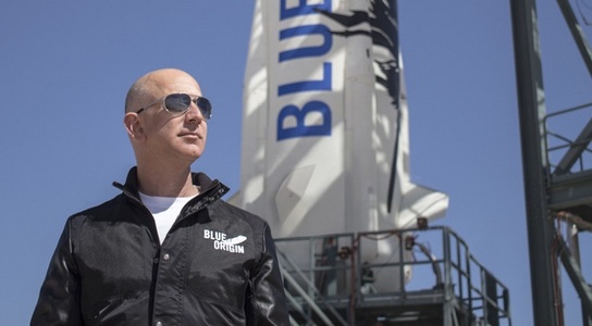 Jeff Bezos s-a oferit să acopere costuri ale NASA de ordinul miliardelor de dolari, în schimbul unui contract de construcţie a unui modul lunar