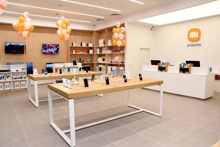 Producătorul chinez de tehnologie Xiaomi a deschis în Bucureşti al doilea magazin din România şi are în plan să se extindă la nivel naţional