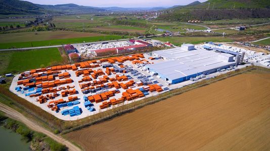 Grupul TeraPlast achiziţionează linia de producţie de folii din polietilenă a producătorului Brikston Construction Solutions din Sighişoara