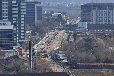 ANALIZĂ  Salariile medii în cele mai dinamice judeţe din ţară pe piaţa muncii: Bucureştiul se situează pe primul loc, cu peste 1.300 de euro, fiind urmat de Cluj şi Timiş. În top se mai află Iaşi, Ilfov şi Braşov