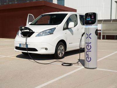 Enel X România a semnat un acord cu Power Electric pentru vânzarea de staţii de reîncărcare a vehiculelor electrice