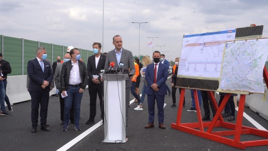 Ministerul Transporturilor - Pasajul Mogoşoaia, proiect de 32,2 milioane lei fără TVA, a fost dat în trafic joi, înainte de termenul contractual