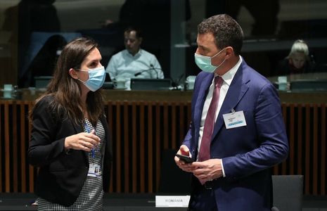 Ministrul Barna Tánczos, la Consiliul de Mediu, la Luxemburg: Comisia trebuie să realizeze o analiză amănunţită a situaţiei preţurilor la energie şi gaz, unde apreciem că există un risc de manipulare excesivă