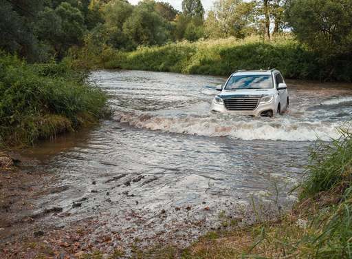 Membrii Uniunii Naţionale a Societăţilor de Asigurare şi Reasigurare au plătit despăgubiri de peste 40,5 milioane lei în urma fenomenelor meteo extreme din această vară